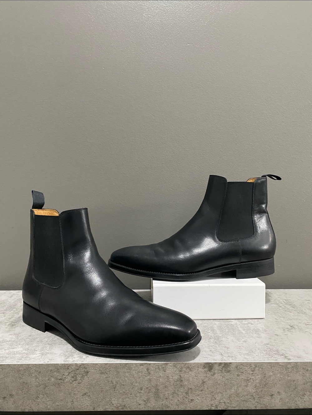Magnanni Black Leather Chukka Chelsea Boots